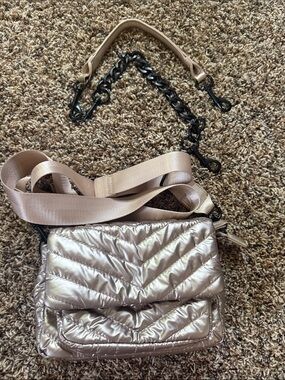 Quilted Metallic Crossbody Bag in Champagne